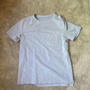 Men’s lululemon t shirt. Size large. Great used condition